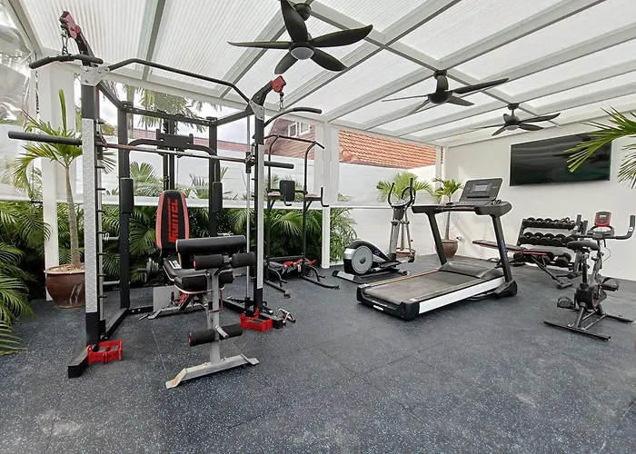 Beautiful Private 3 Bedroom Villa With Pool And Gym