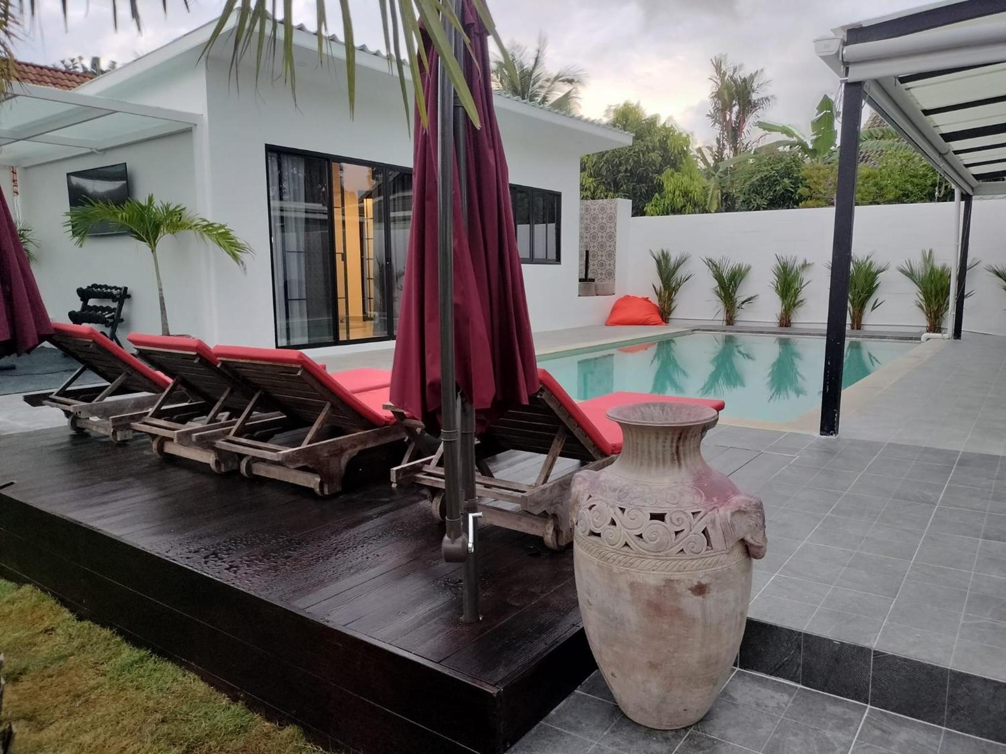 Beautiful Private 3 Bedroom With Pool And Gym Rawai