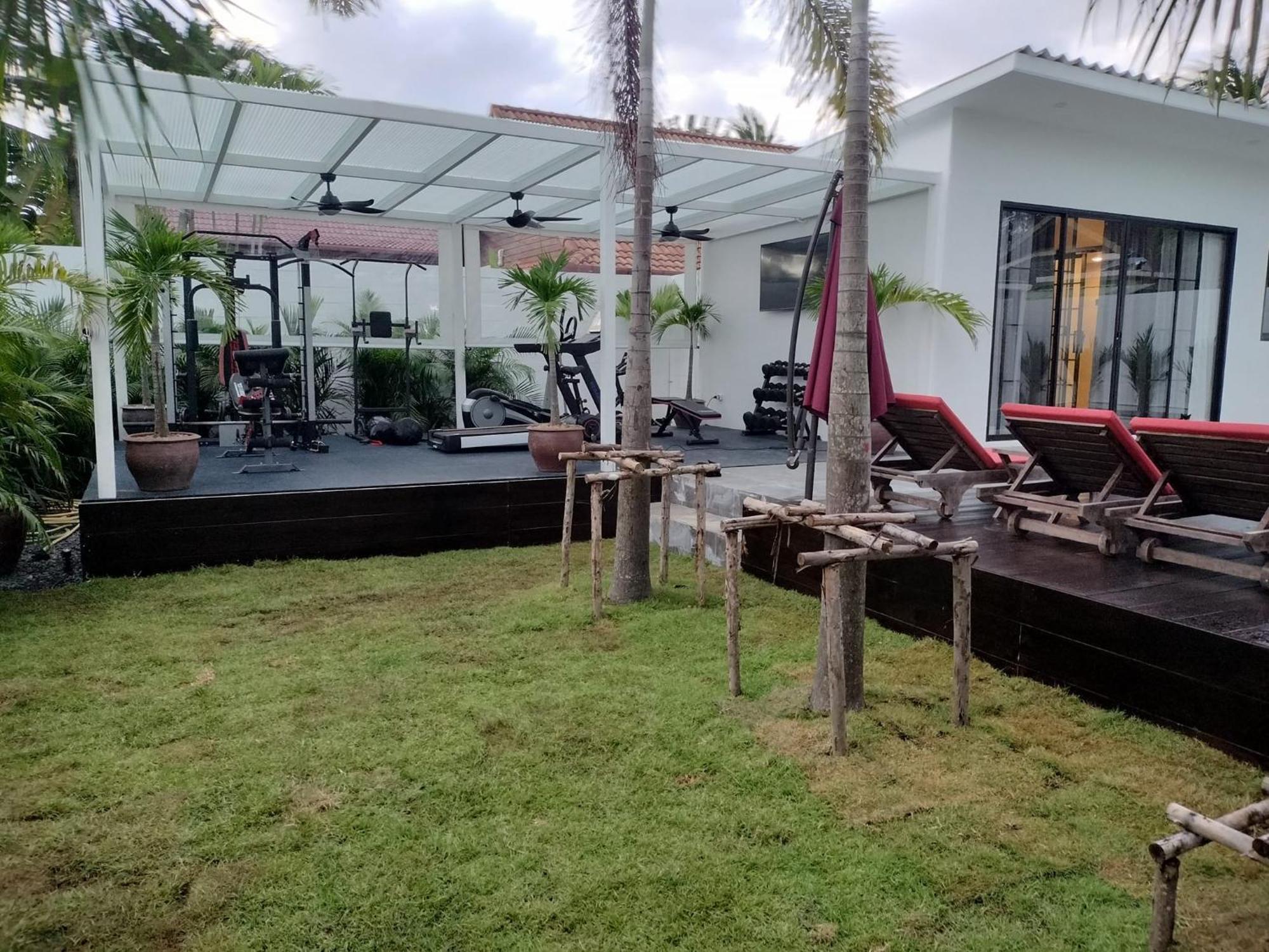 Beautiful Private 3 Bedroom With Pool And Gym Rawai