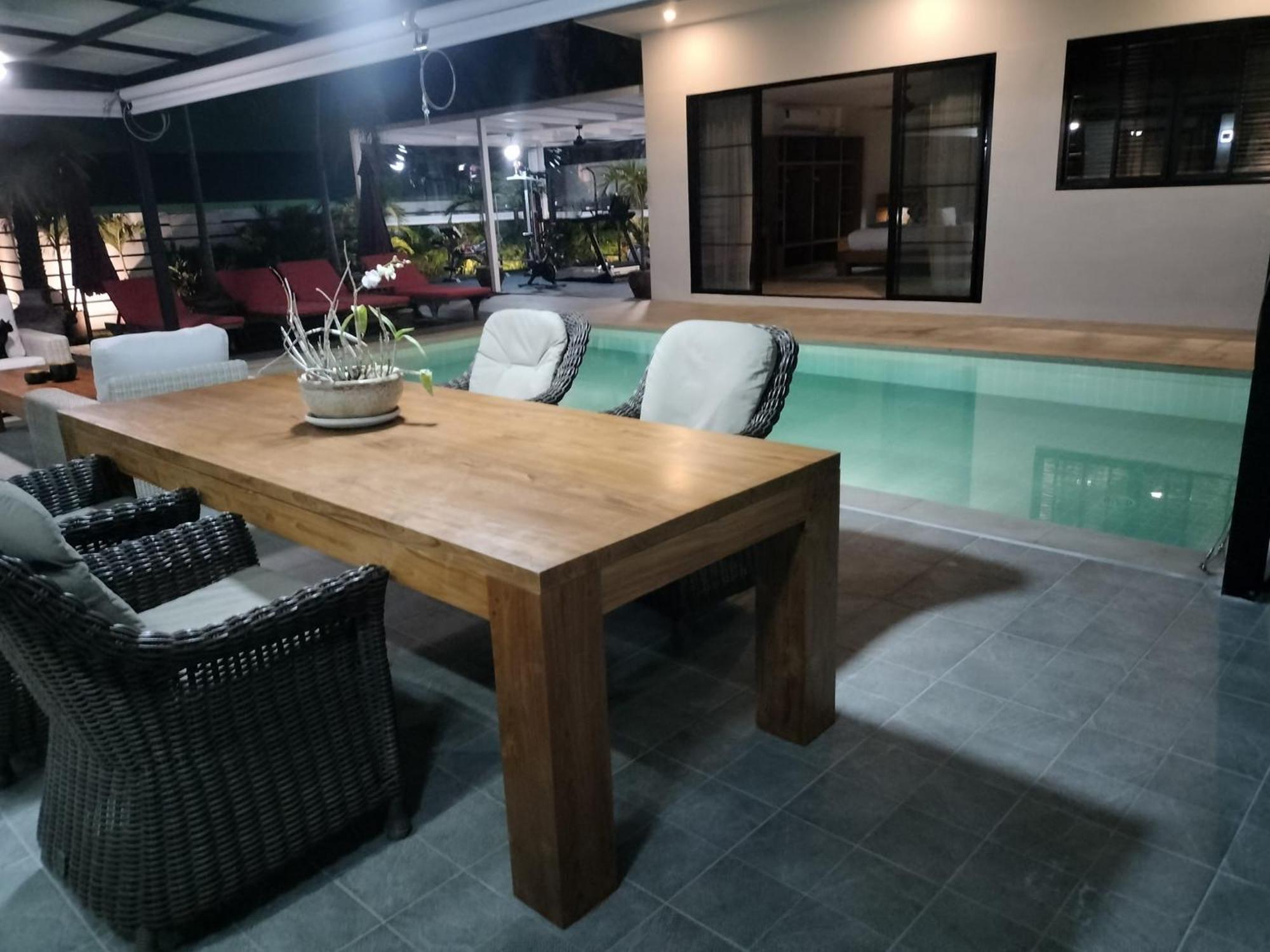 Beautiful Private 3 Bedroom With Pool And Gym Rawai